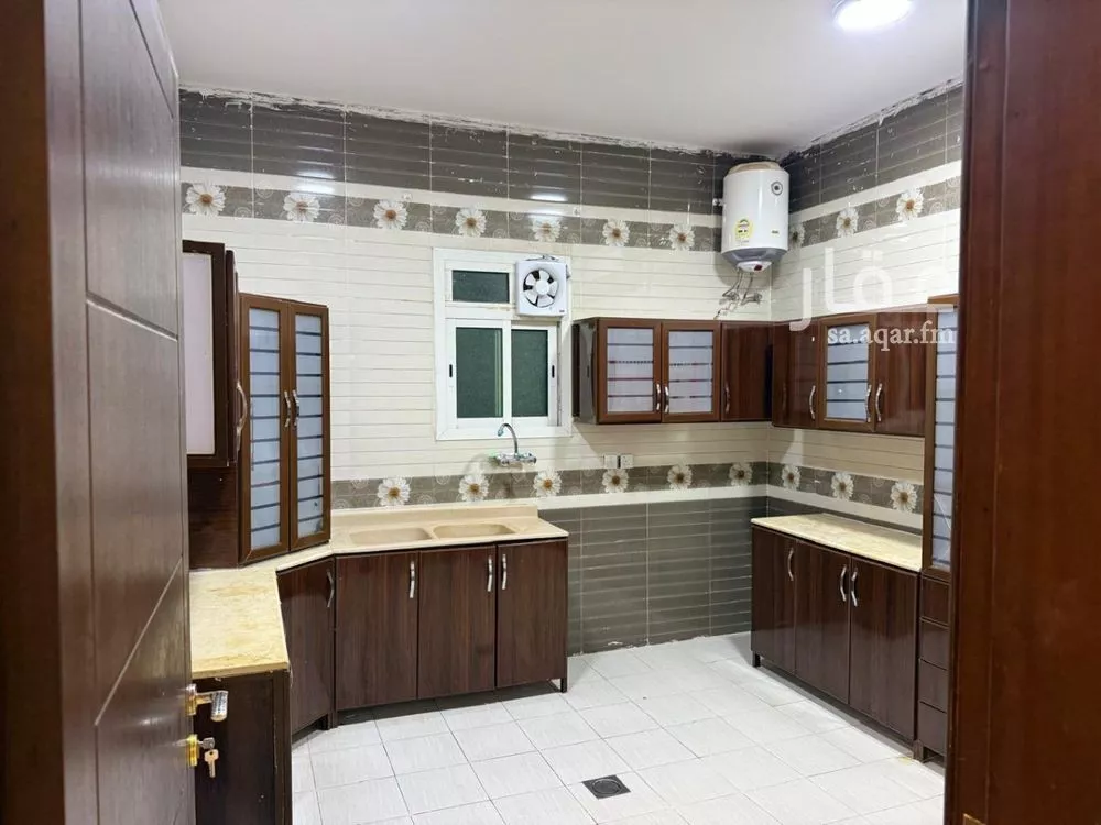 دور 3 غرف في العقيق 1