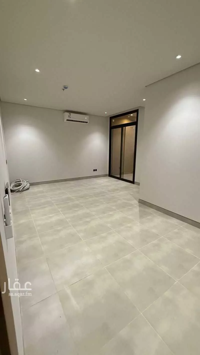 شقة 4 غرف في العارض 3