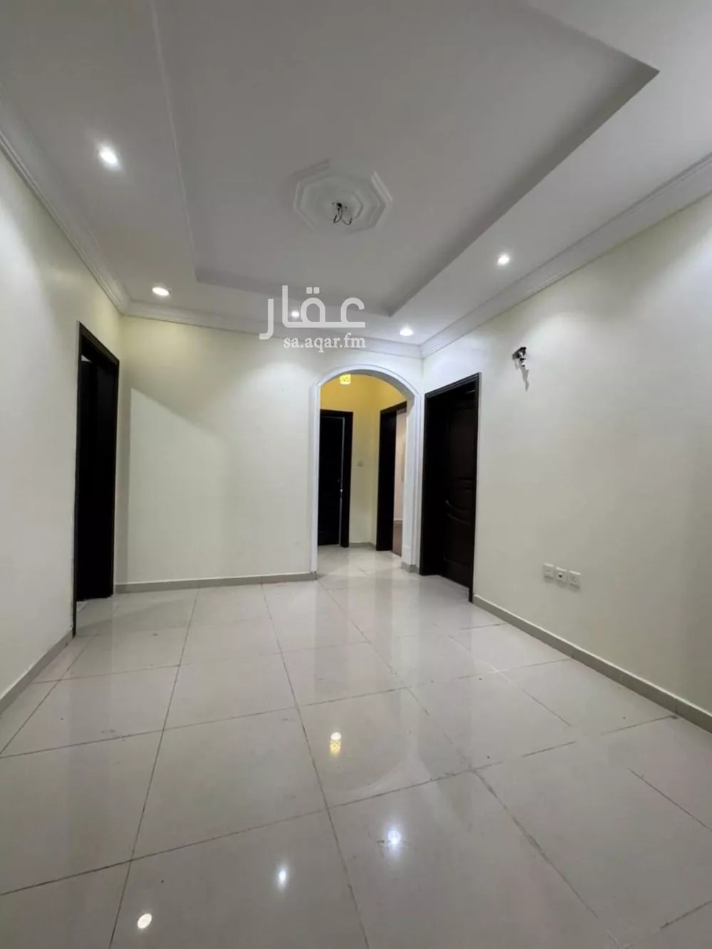 شقة 4 غرف في الواحة 4