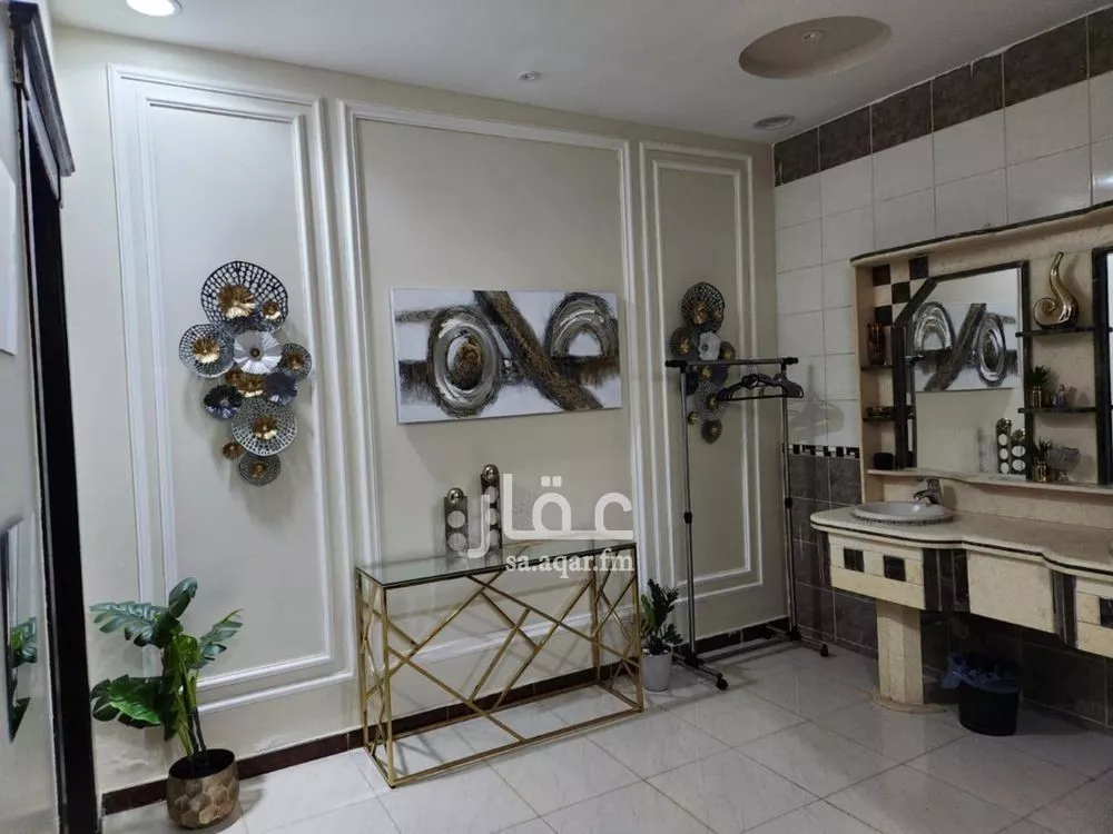 4 bedroom villa in Dhahrat Laban 3