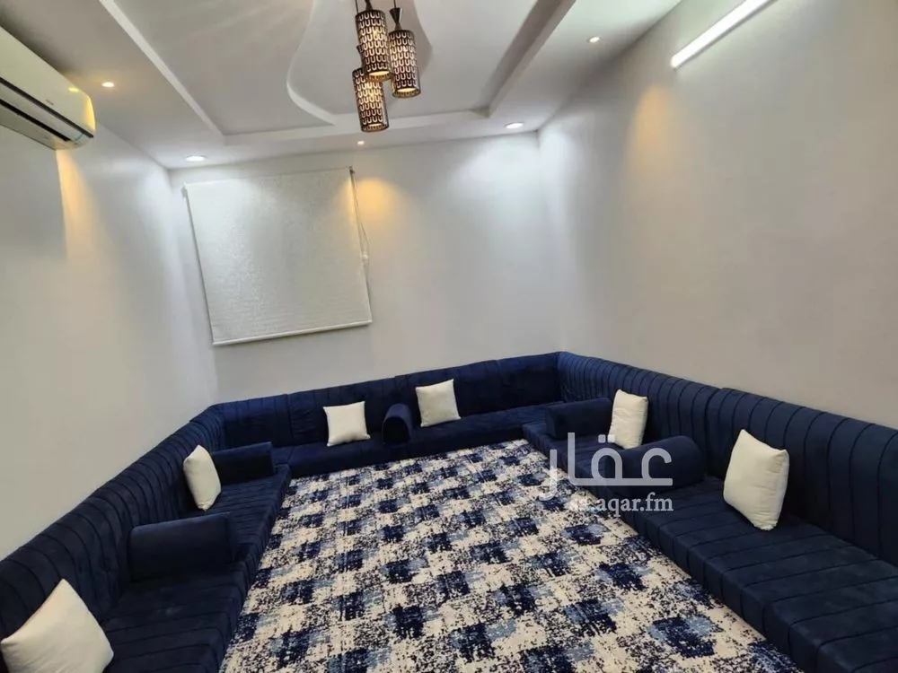 4 bedroom villa in Dhahrat Laban 4