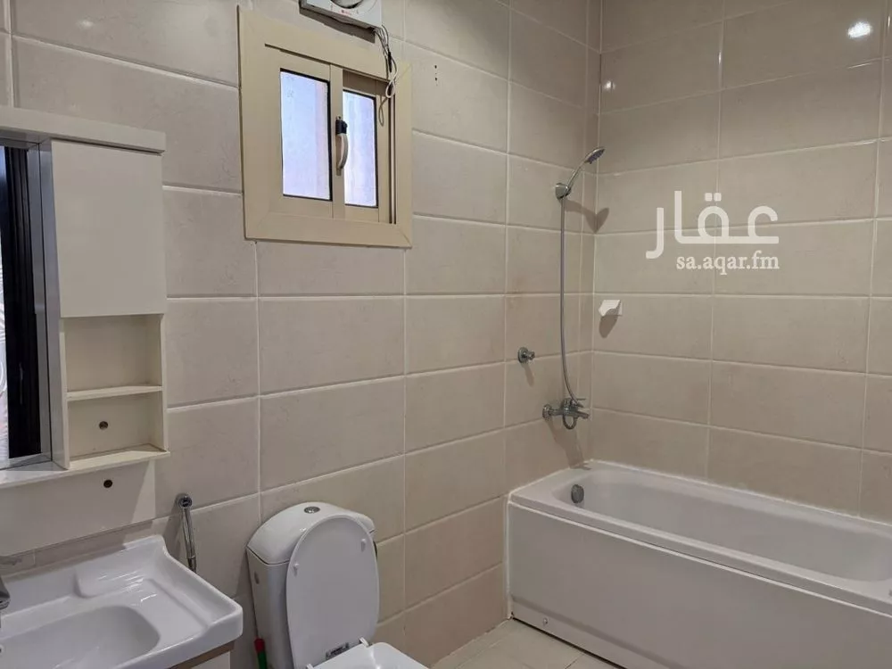 فيلا 7 غرف في اللؤلؤ 5