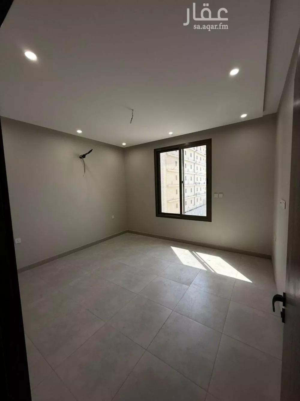 شقة 5 غرف في طيبة 4