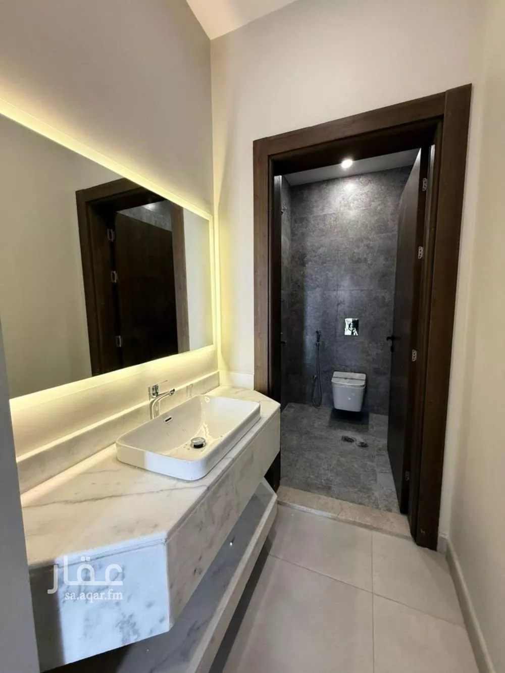 شقة 5 غرف في طيبة 5