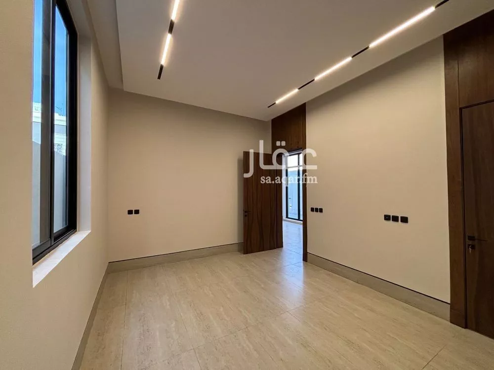 فيلا 4 غرف في العارض 4