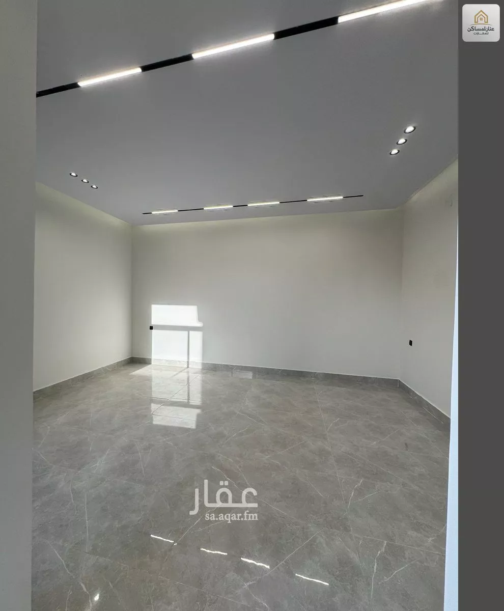 فيلا 7 غرف في الشرق 1