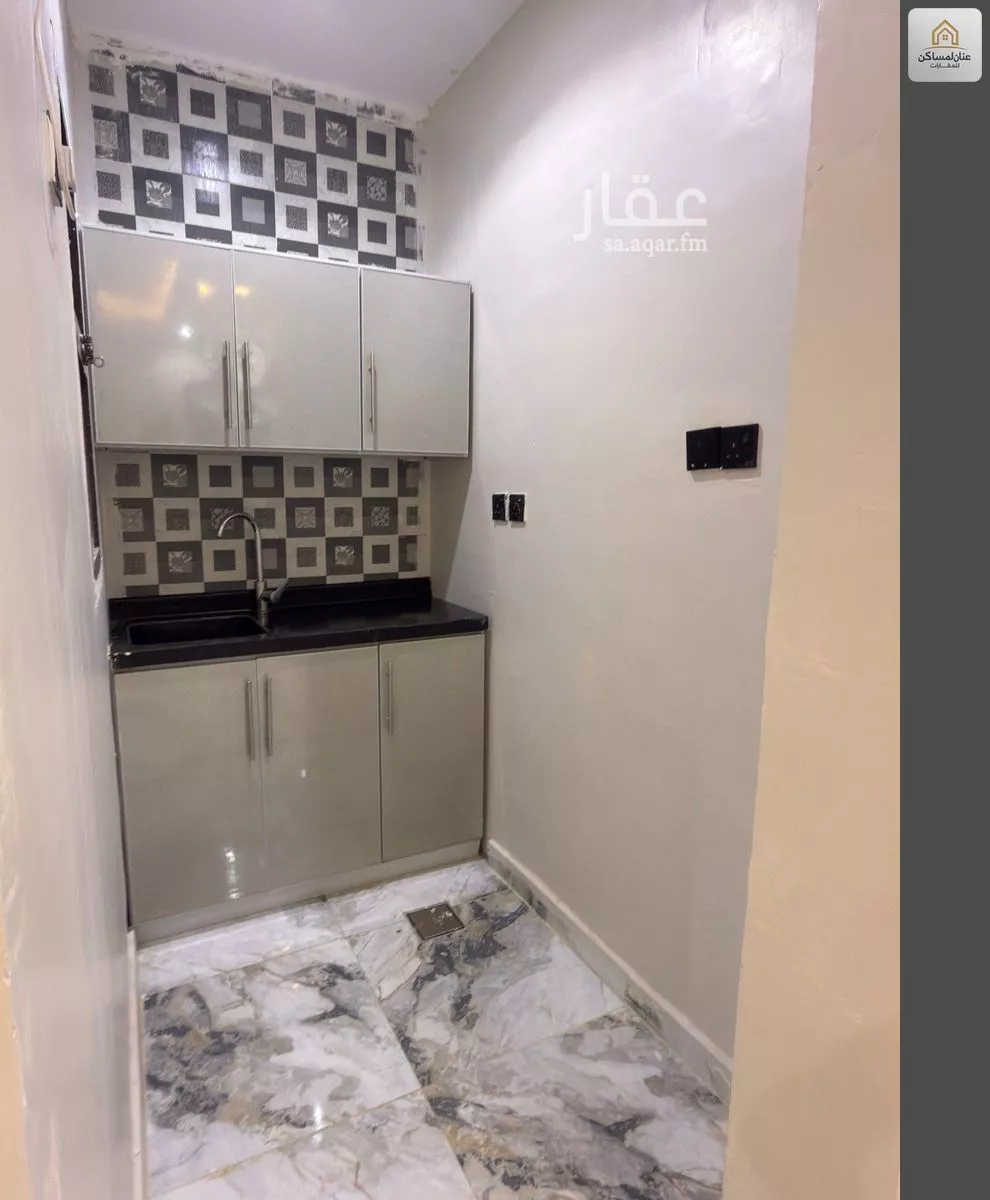 شقة 1 غرف في الخليج 4