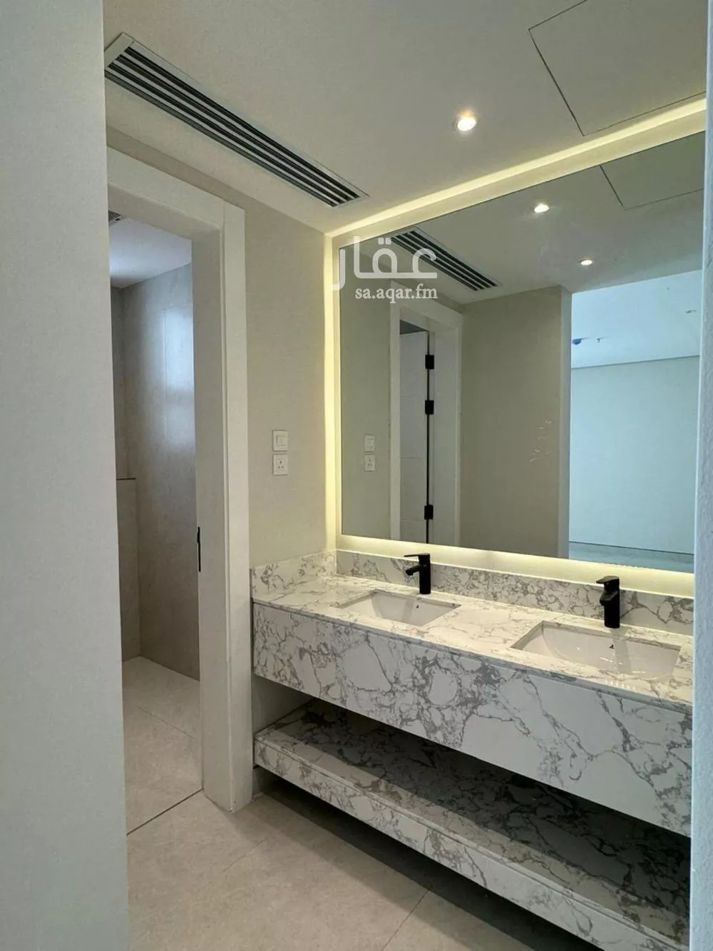 5 bedroom villa in Al Aridh 2