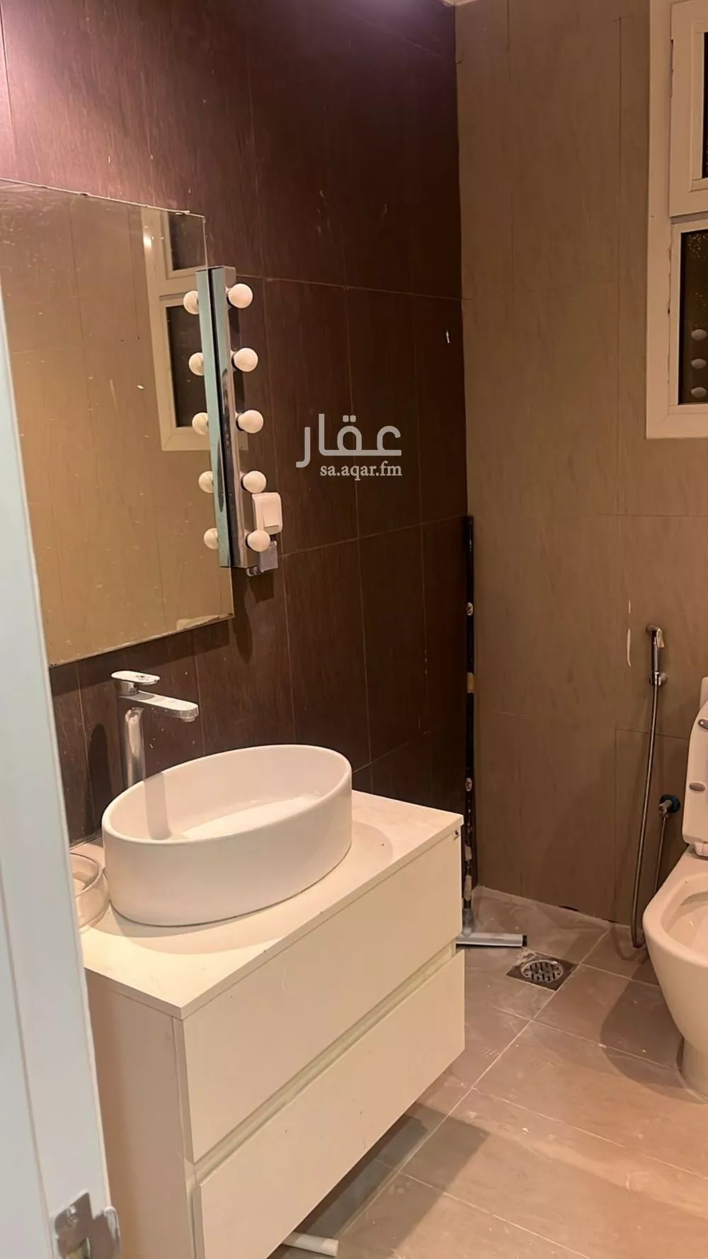 فيلا 5 غرف في العارض 1