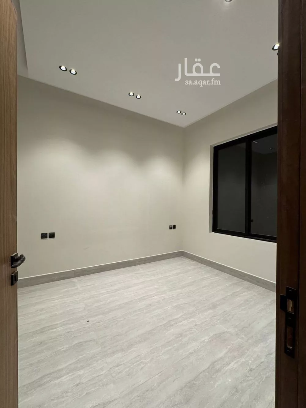 3 bedroom floor in Al Hazm 5