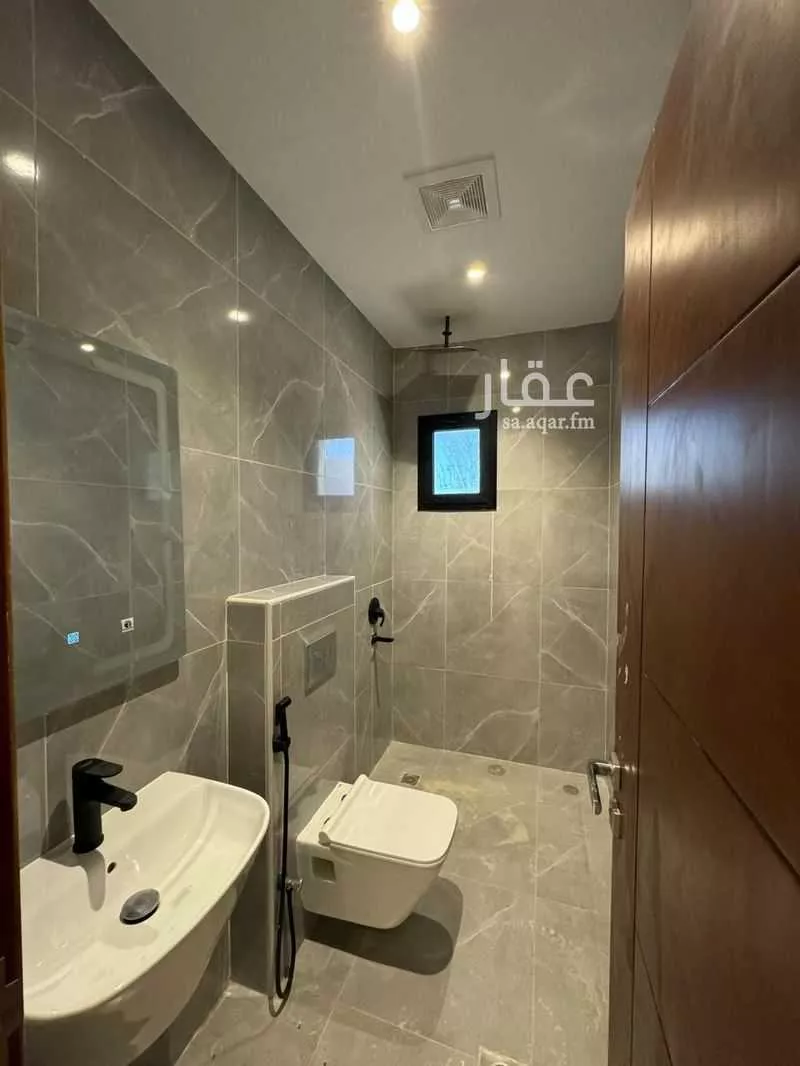 شقة 5 غرف في طيبة 4