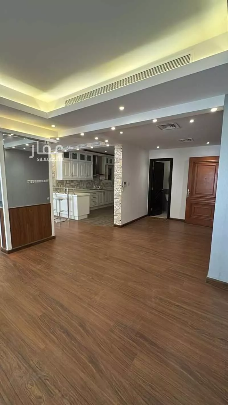 شقة 4 غرف في الروضة 3