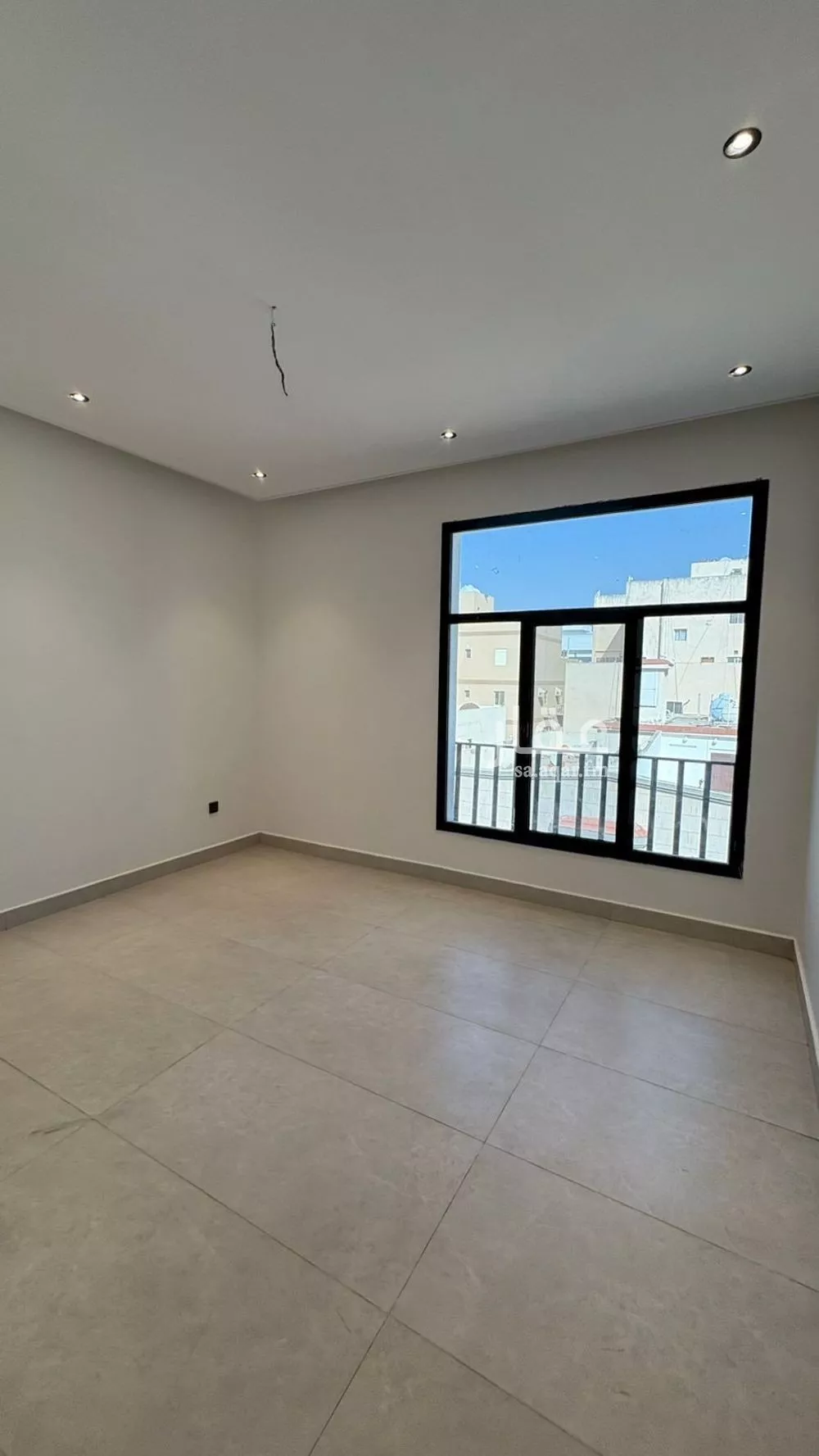 3 bedroom apartment in Al Rawdah 4