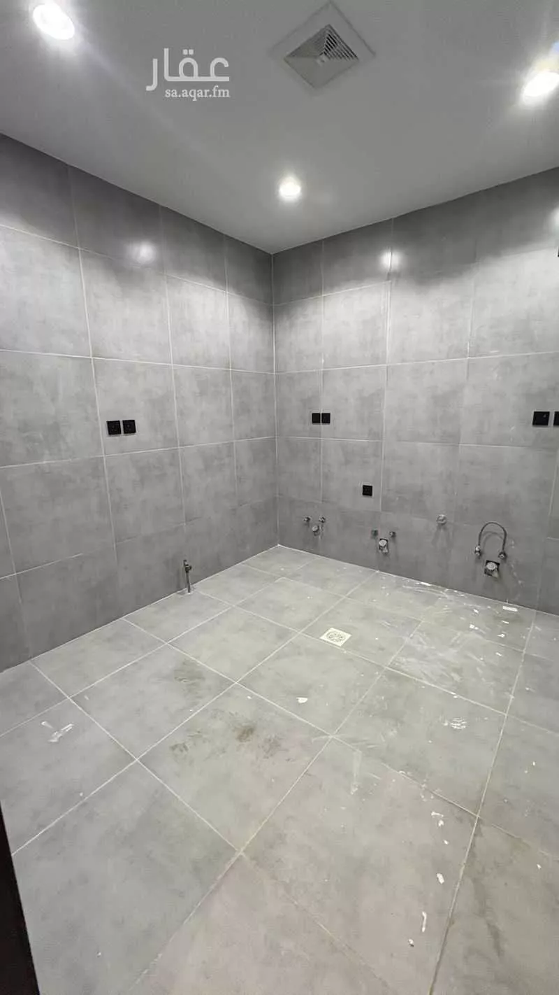 شقة 4 غرف في الواحة 5