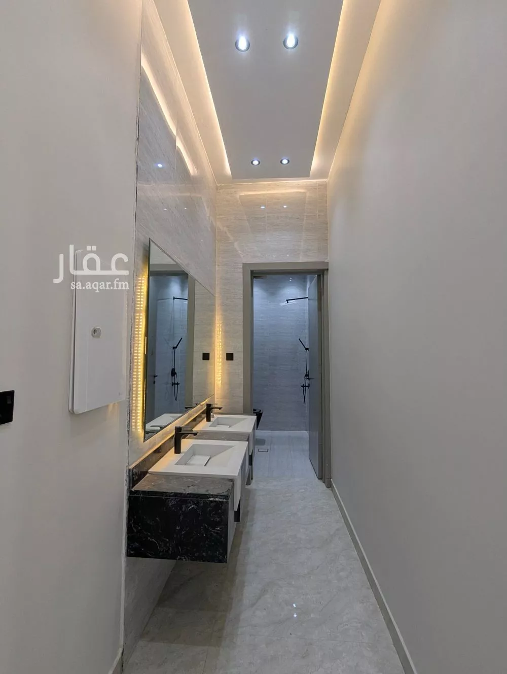 3 bedroom floor in Dhahrat Namar 4