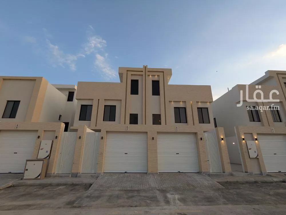 4 bedroom floor in Okaz 1