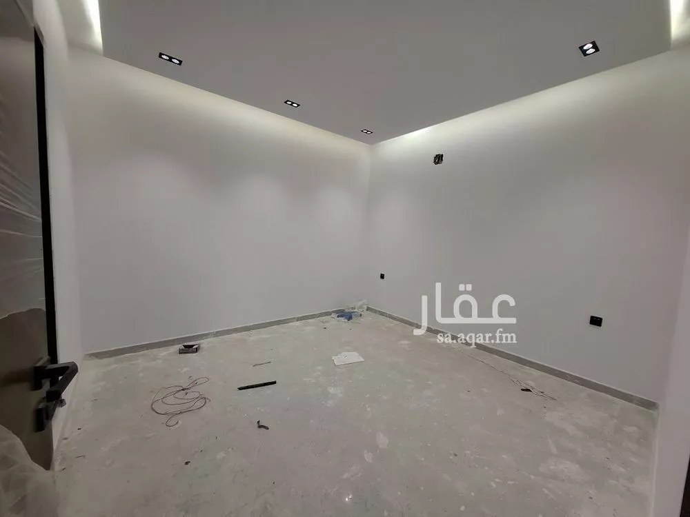 فيلا 5 غرف في طويق 4