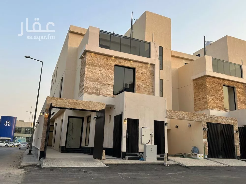 5 bedroom villa in Al Yarmouk 3