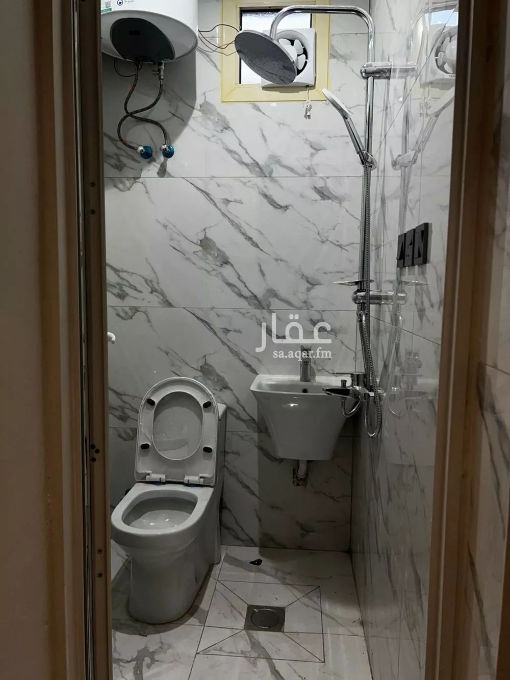 شقة 3 غرف في الملقا 2