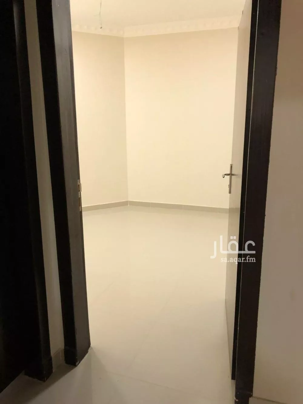 4 bedroom floor in Dhahrat Laban 1