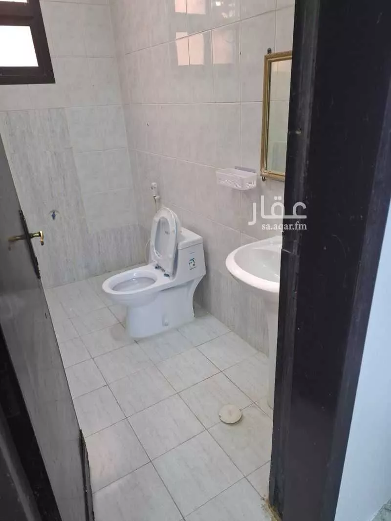 عمارة 325 م² في الثقبة 4