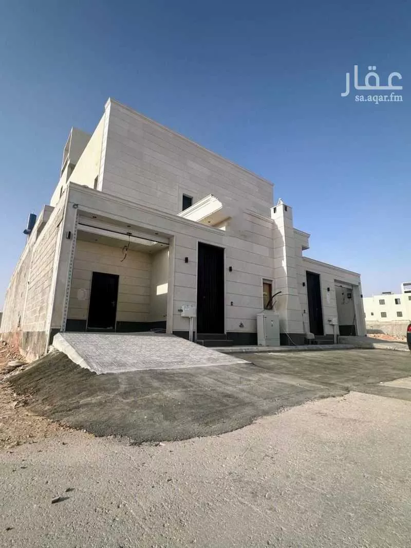 فيلا 5 غرف في الجنادرية 4