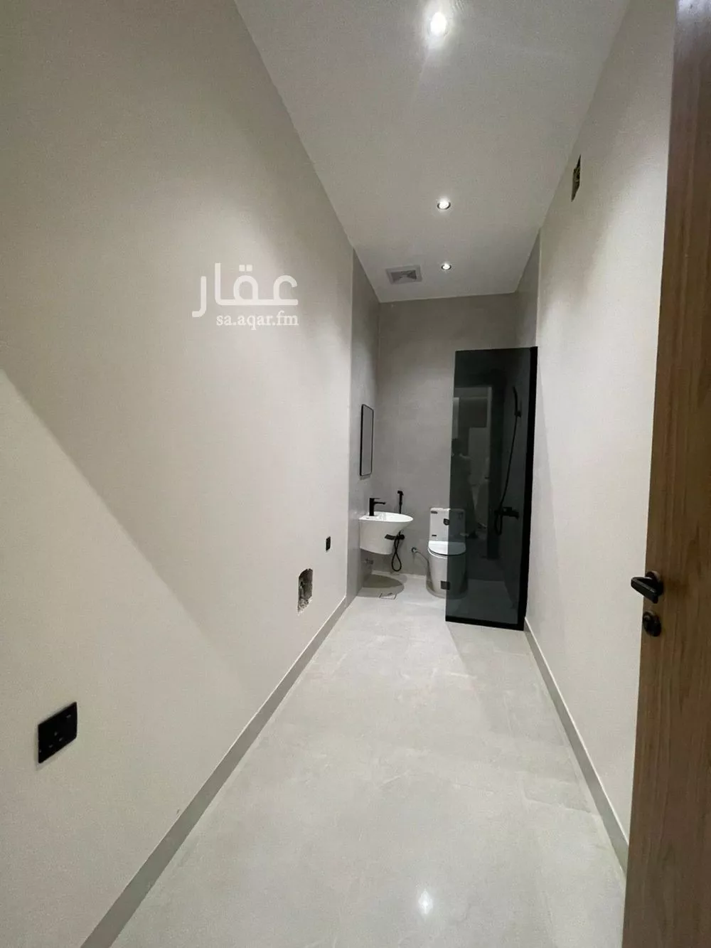 5 bedroom floor in Al Janadriyah 3