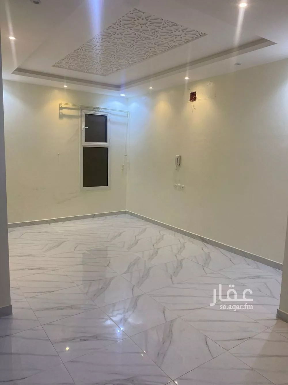 3 bedroom floor in Al Hazm 2