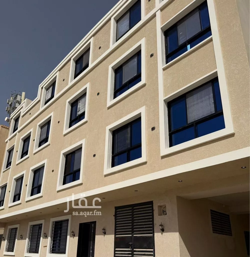 4 bedroom apartment in Al Hazm 1