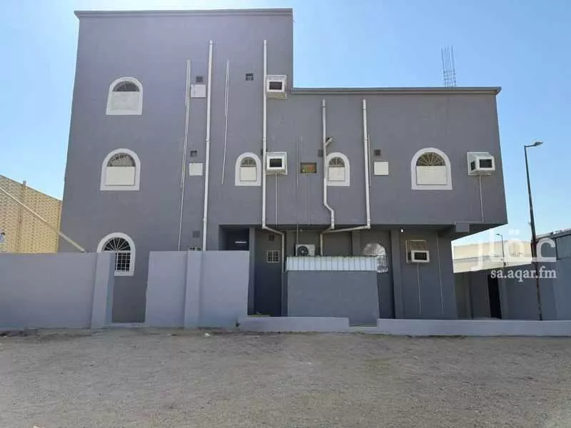 787 sqm building in Al Sharayea 1