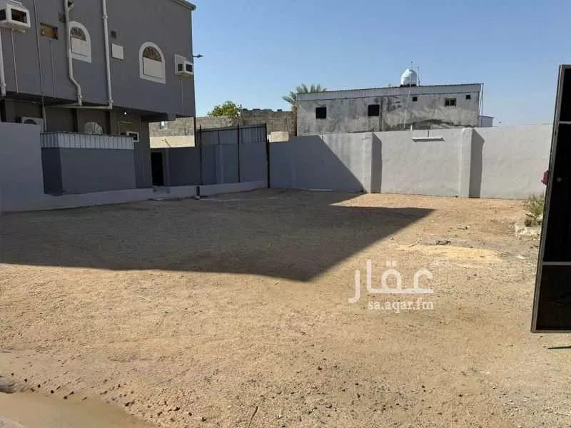 787 sqm building in Al Sharayea 4