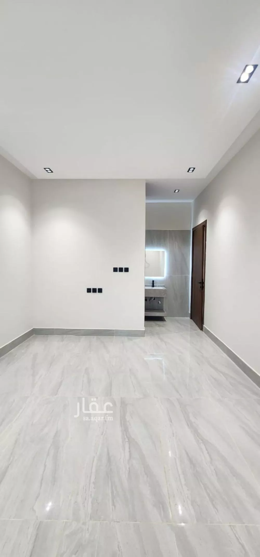 5 bedroom floor in Tuwaiq 3