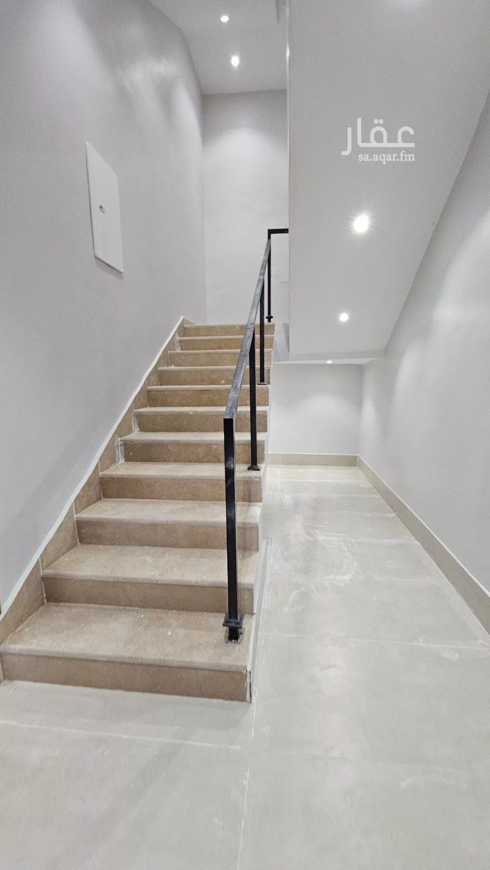 فيلا 5 غرف في عكاظ 5