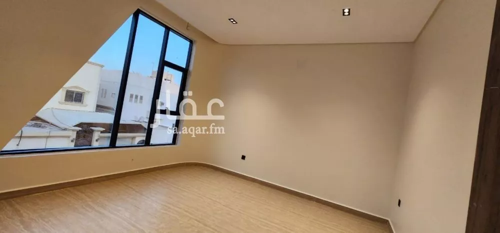 5 bedroom villa in As Suwaidi Al Gharabi, Riyadh 10