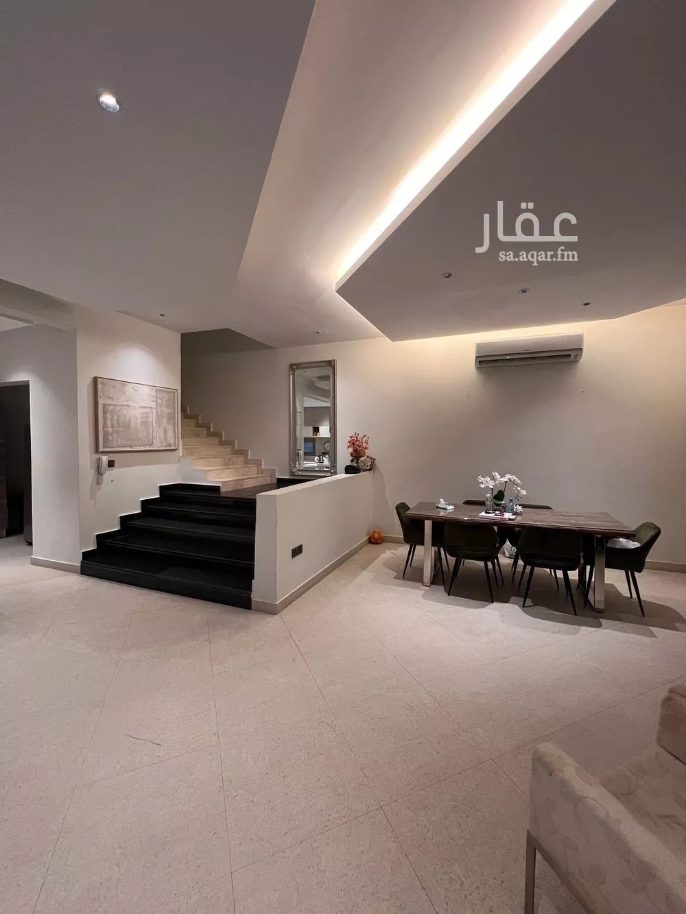 فيلا 4 غرف في العارض 3