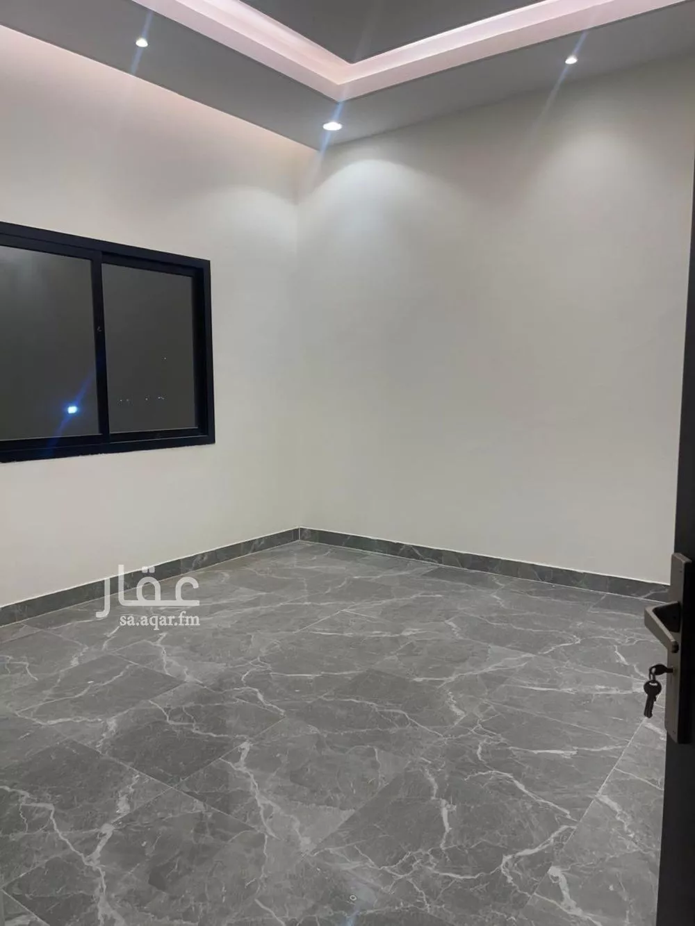 عمارة 3478 م² في المصانع 4