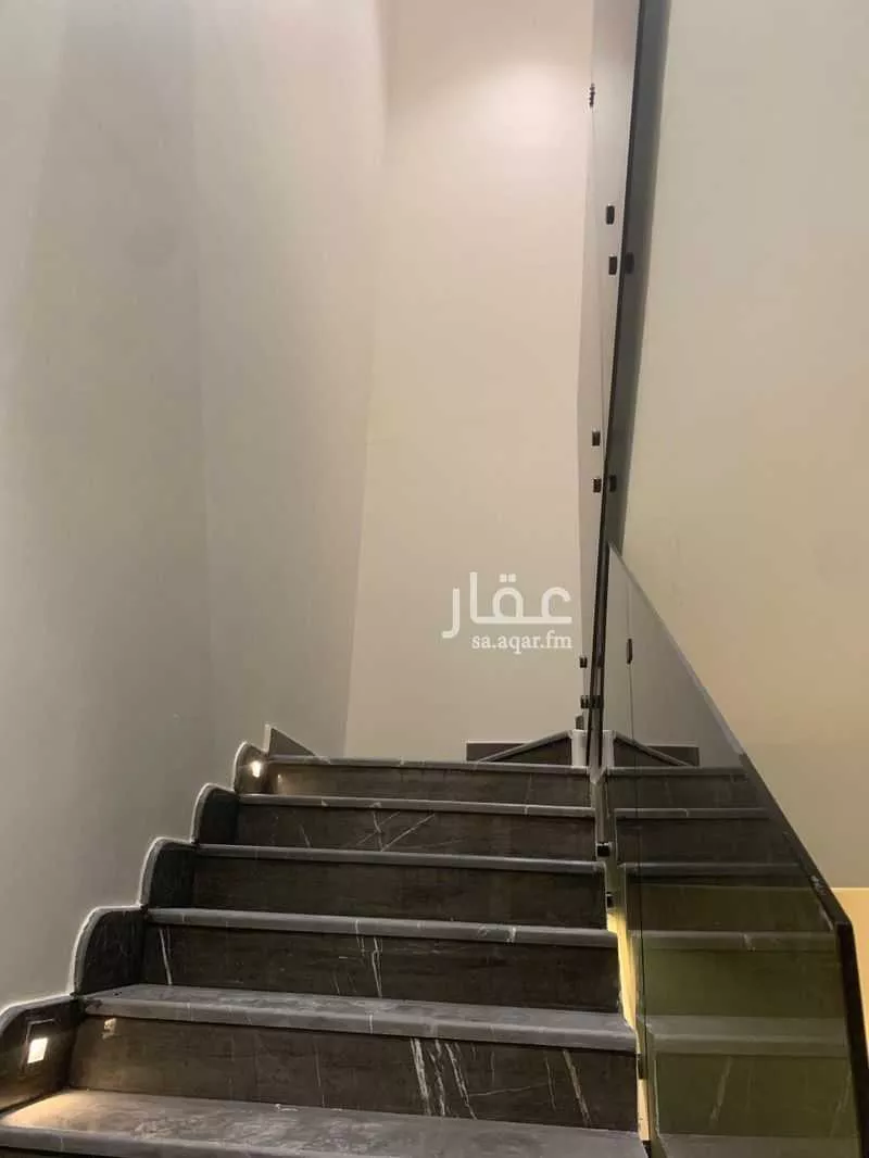 7 bedroom villa in Granada, Riyadh 7