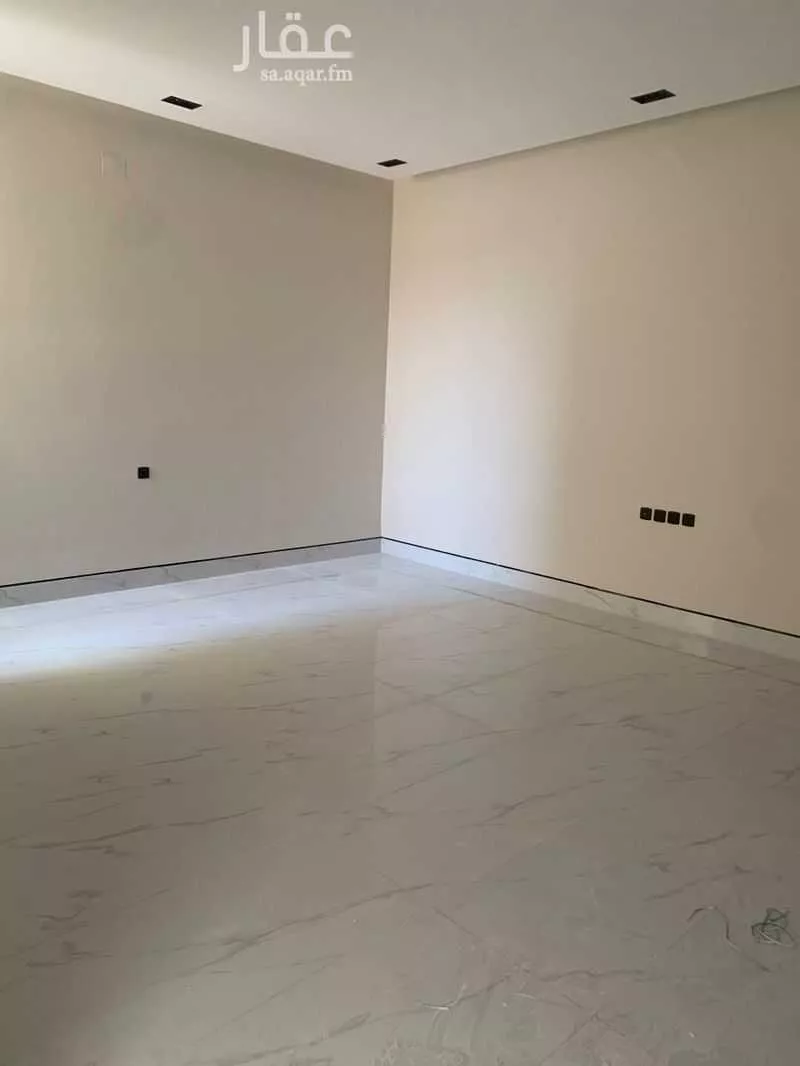 7 bedroom villa in Granada, Riyadh 13