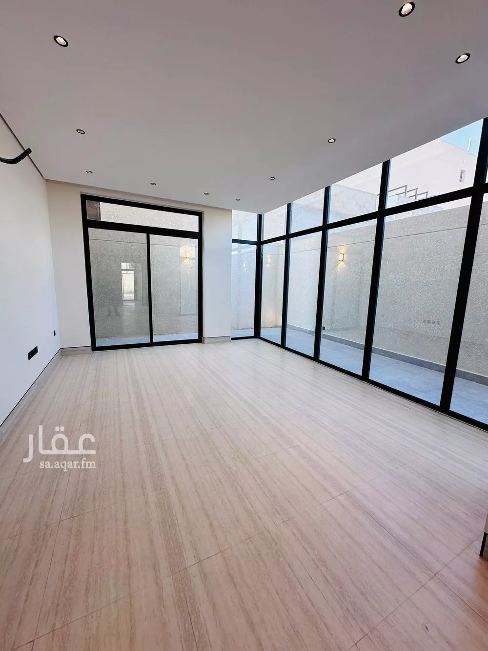 6 bedroom villa in Al Mahdiyyah 2