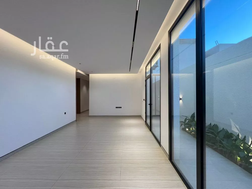 5 bedroom floor in Al Aridh 3