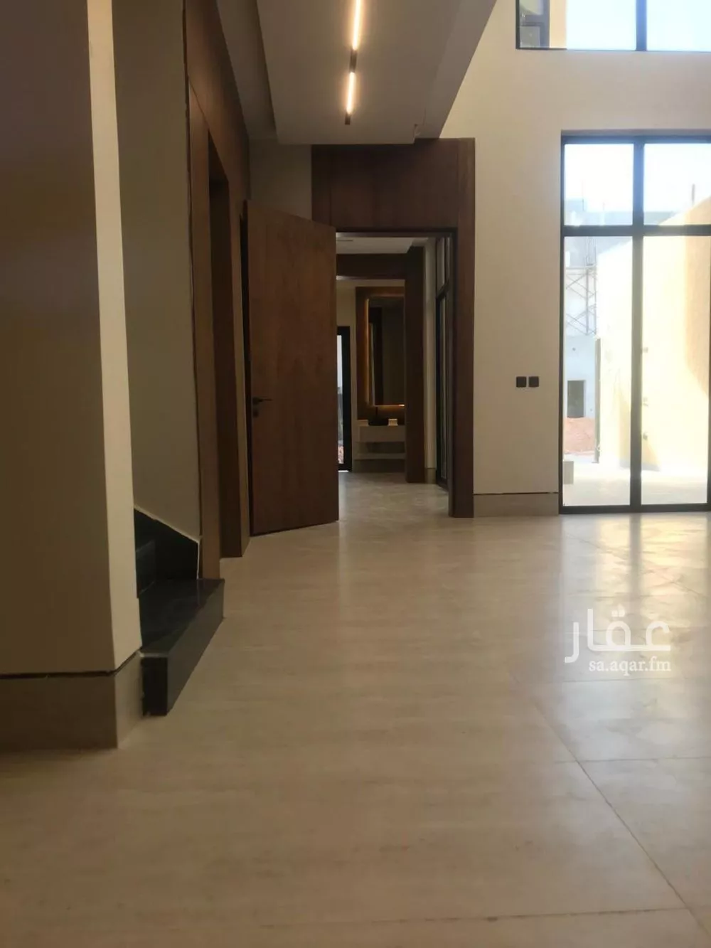 فيلا 5 غرف في النرجس 4