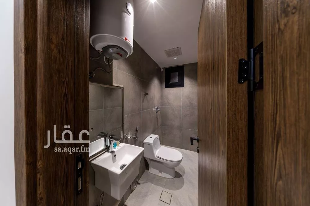 شقة 1 غرف في الملقا 4