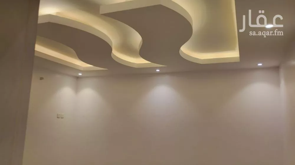 3 bedroom apartment in Al Malqa 4