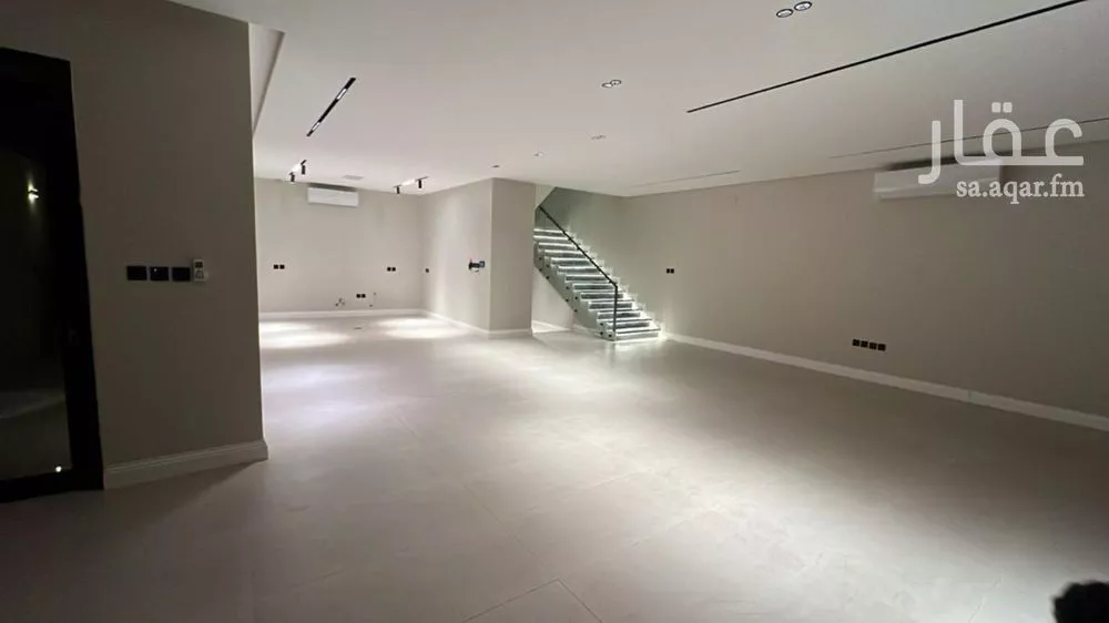 6 bedroom villa in Al Aridh 1