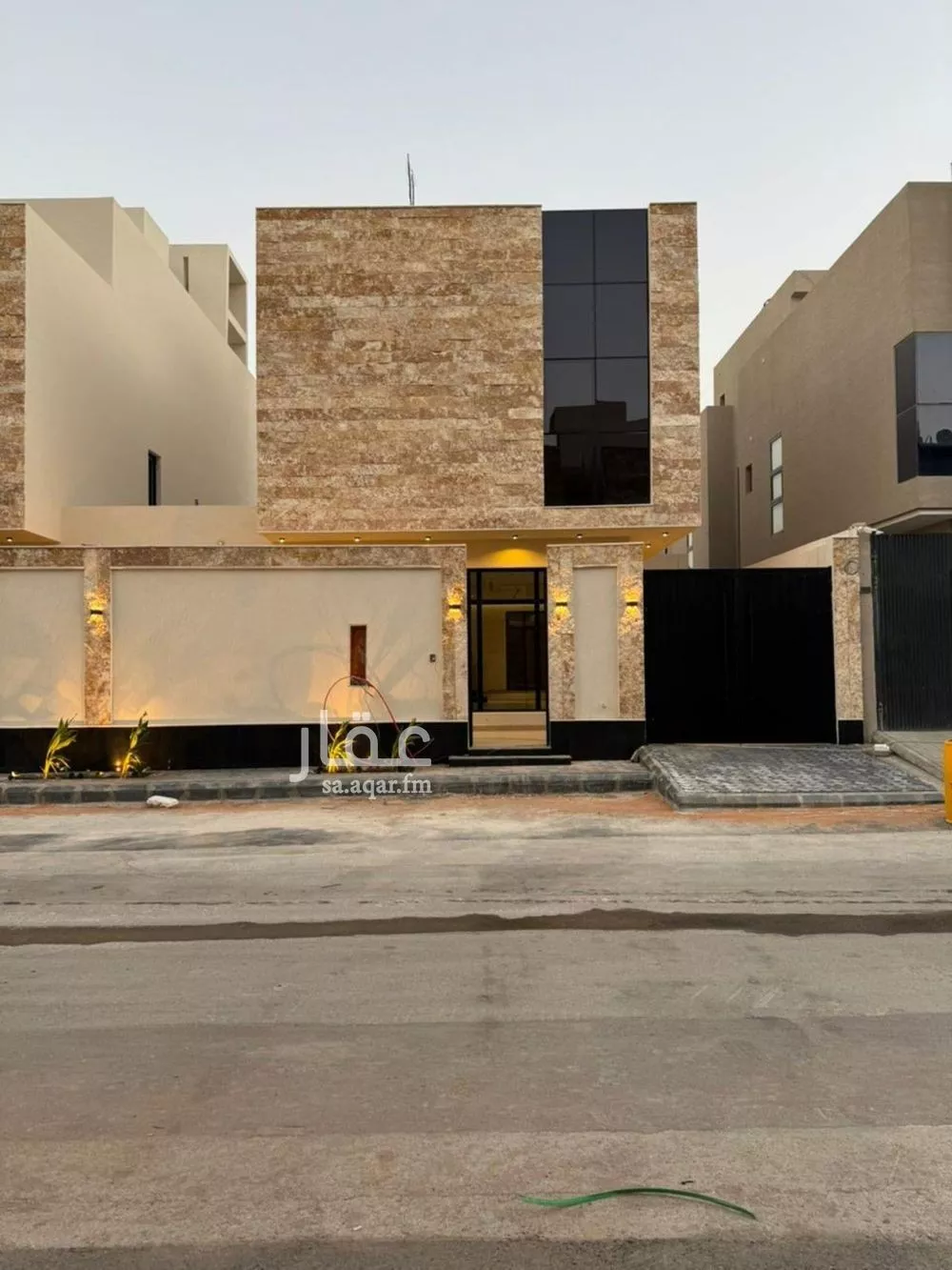 فيلا 4 غرف في النرجس 4