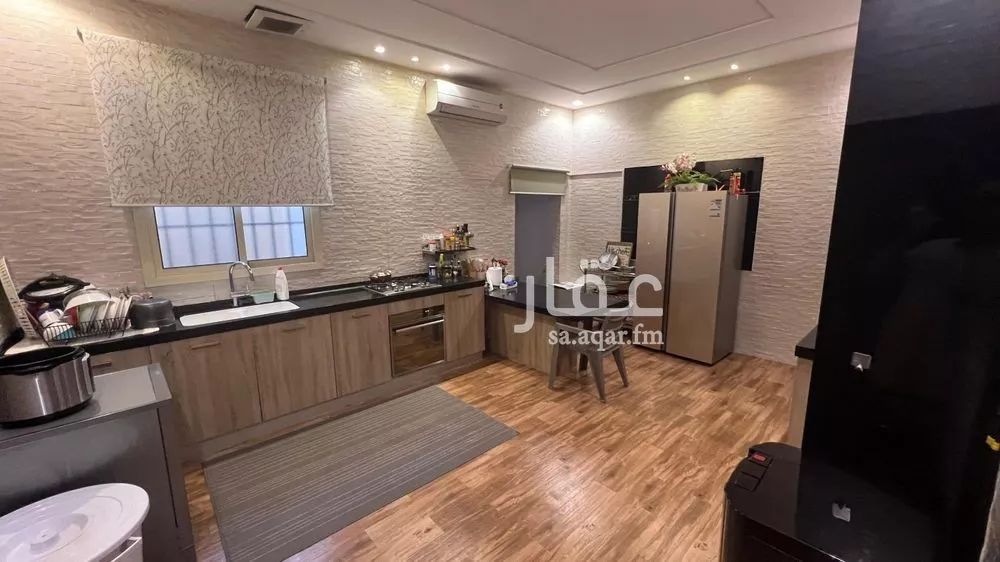 فيلا 7 غرف في العارض 4