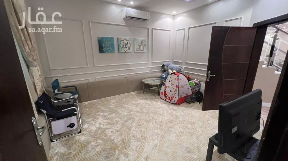 فيلا 7 غرف في العارض 3