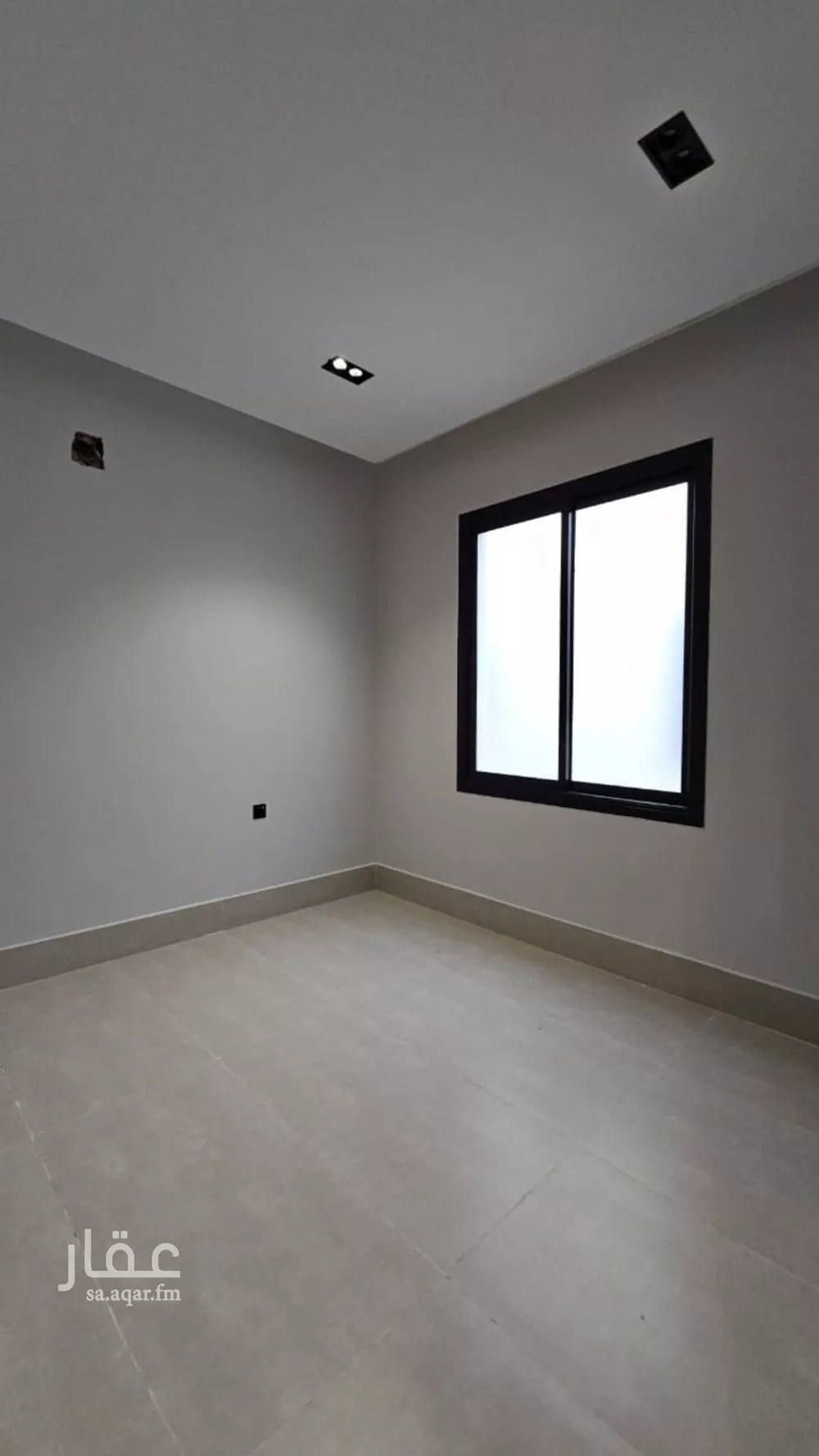 فيلا 5 غرف في عكاظ 5