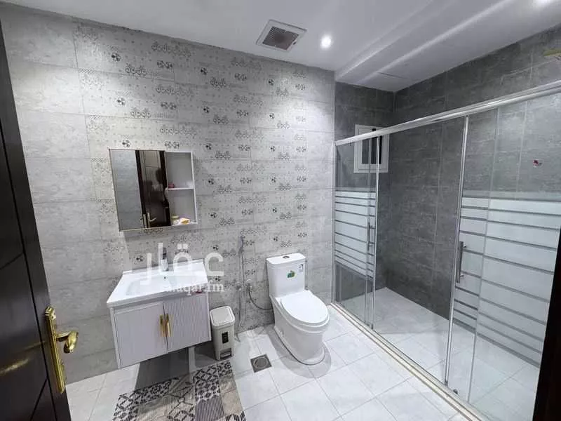 4 bedroom apartment in Al Shawqiyyah, Makkah 6