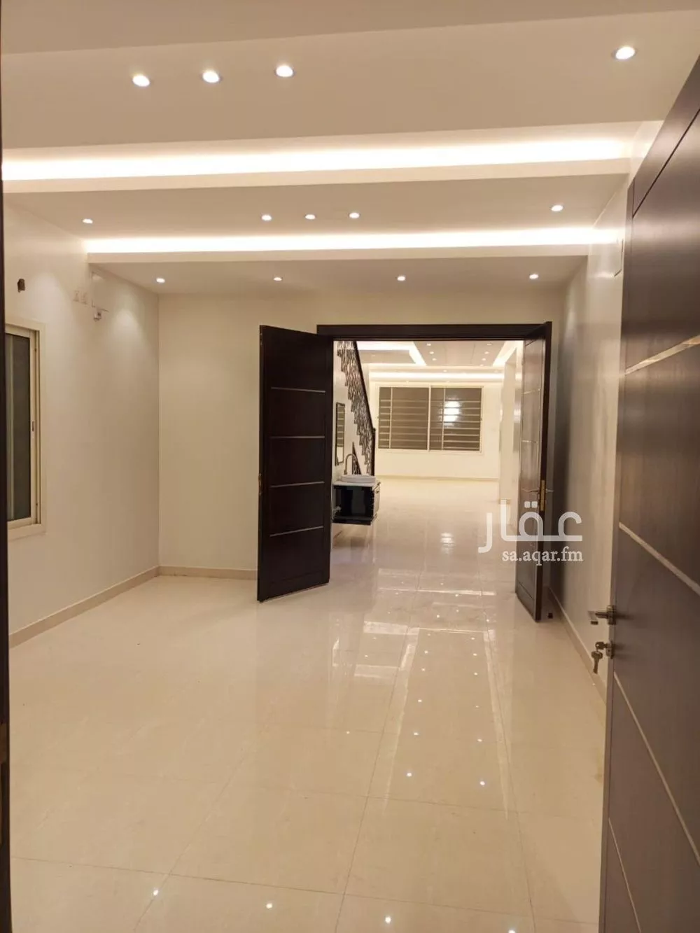 فيلا 8 غرف في النرجس 2